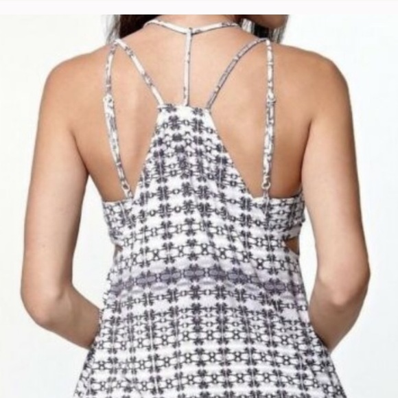 Strappy RVCA flowy top - Picture 7 of 7